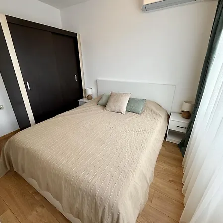 Spacious And Stylish Near The Center * Варна