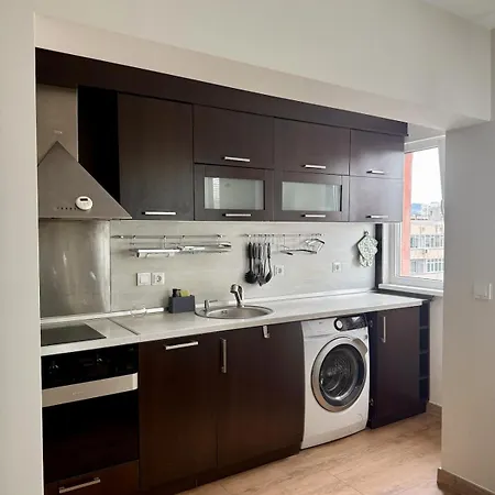 Spacious And Stylish Near The Center Варна